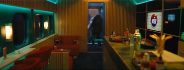 Bullet Train 1st class — Set Dresser